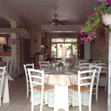 Hotel Restaurant Le Provencal Le Grau-du-Roi Exterior foto