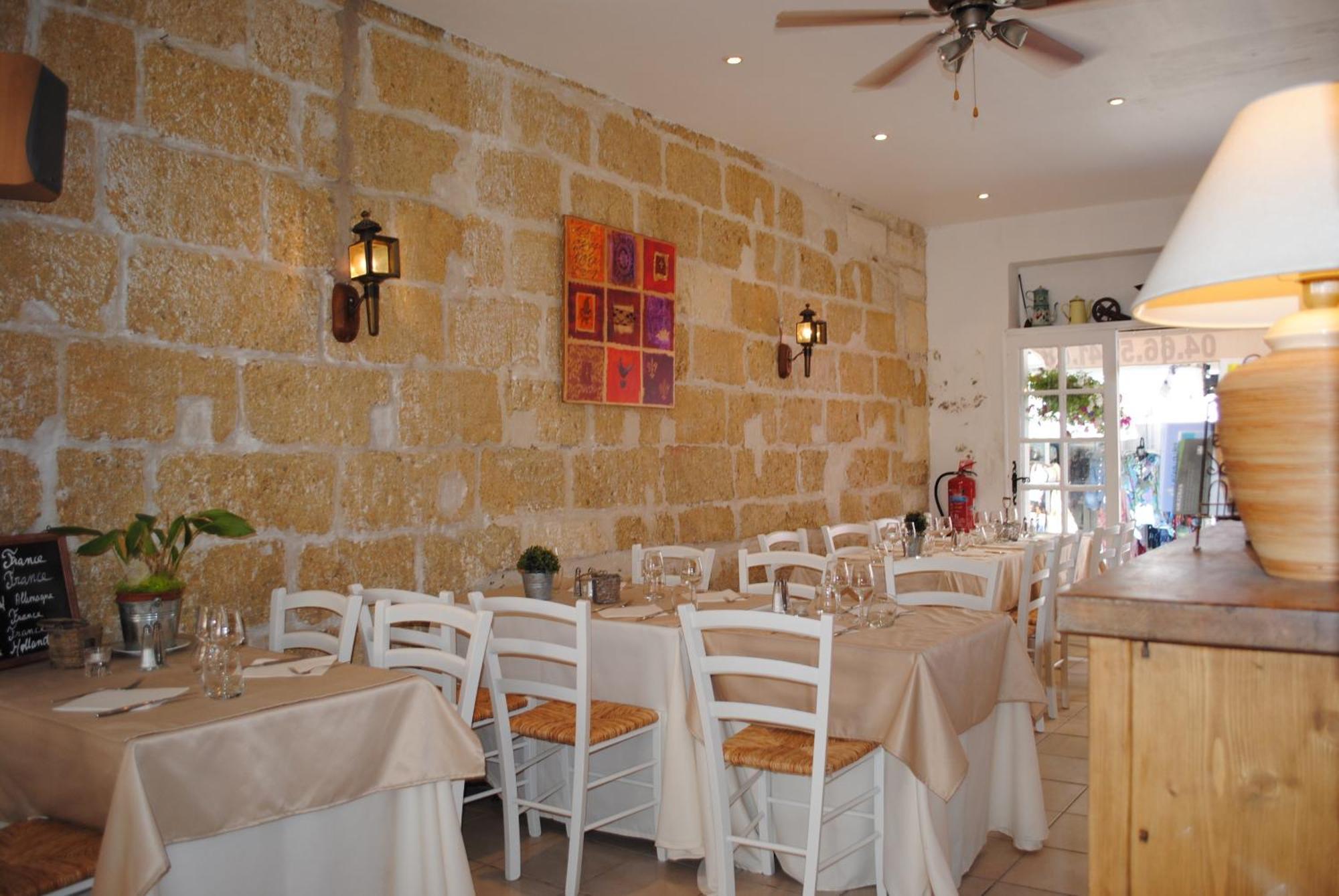 Hotel Restaurant Le Provencal Le Grau-du-Roi Exterior foto
