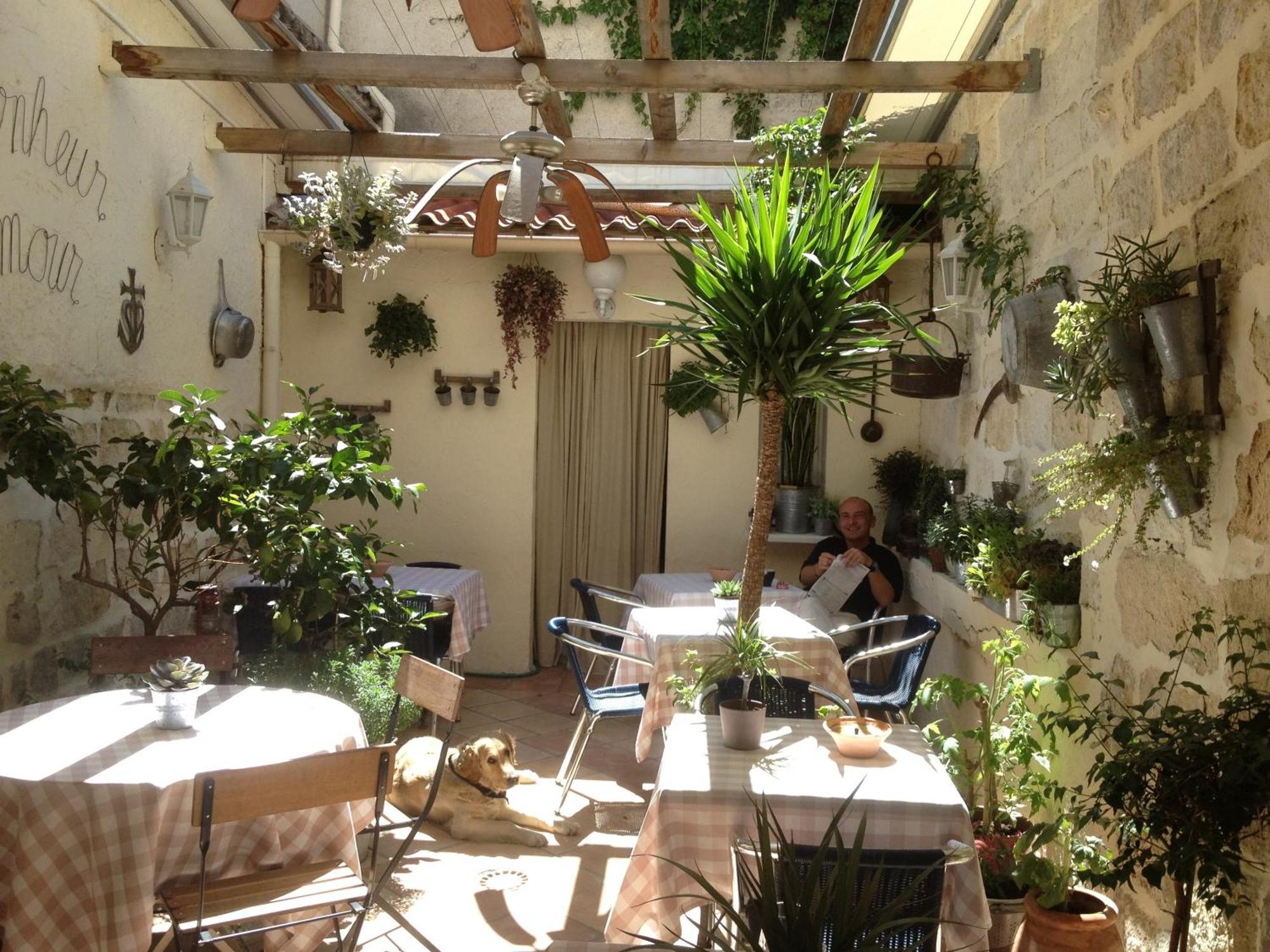 Hotel Restaurant Le Provencal Le Grau-du-Roi Exterior foto